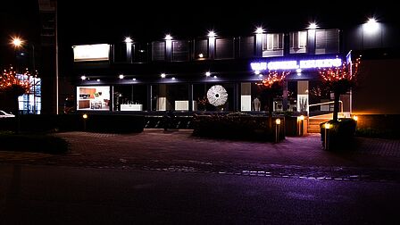 Marconistraat in Barneveld, een pand die is aangelicht