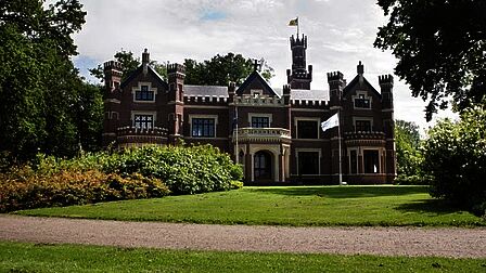 De voorkant van kasteel de Schaffelaar in Barneveld