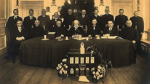 Gemeenteraad in 1925 met burgemeester Baron van Nagell