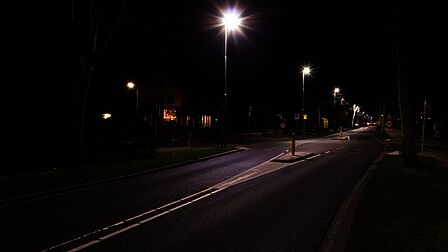 Thorbeckelaan in Barneveld. Ledverlichting, gericht licht op de weg