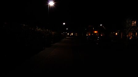 Het Boerenerf in Garderen. Woonwijk met wit licht